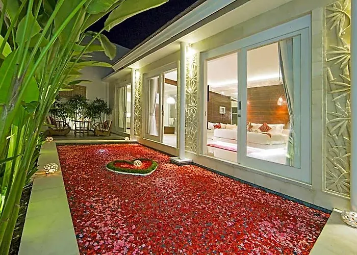 Great 1br Private Pool In Center Seminyak ホテル 4*